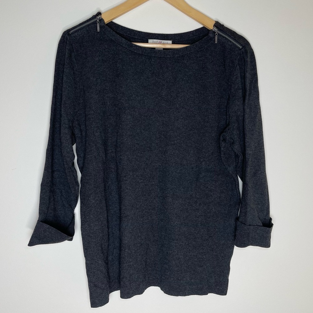 Roz & Ali | Charcoal Gray 3/4 Length Zipper Shoulder Accent Sweater | XL